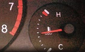 Indikator temperatur suhu mesin dapat dilihat di kabin kendaraan.