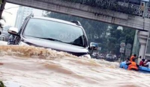 Jeli Cermati Mobil Yang Pernah Terendam Banjir