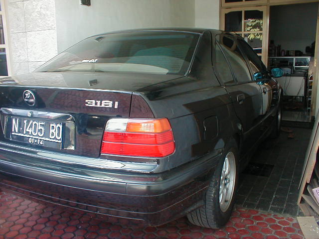 Bmw 318i 1986 dijual